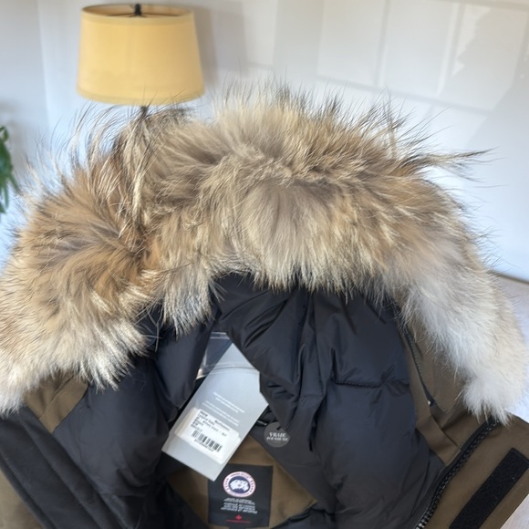 Canada Goose NWT Men’s Langford Heritage Parka Size M In Military Green w Fur - Picture 7 of 11